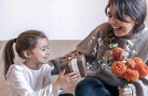 Perfumes que mamá merece: Encuentra el perfume ideal